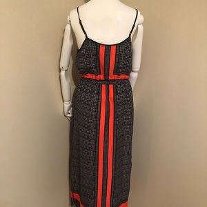 Gorgeous light weight dress!
